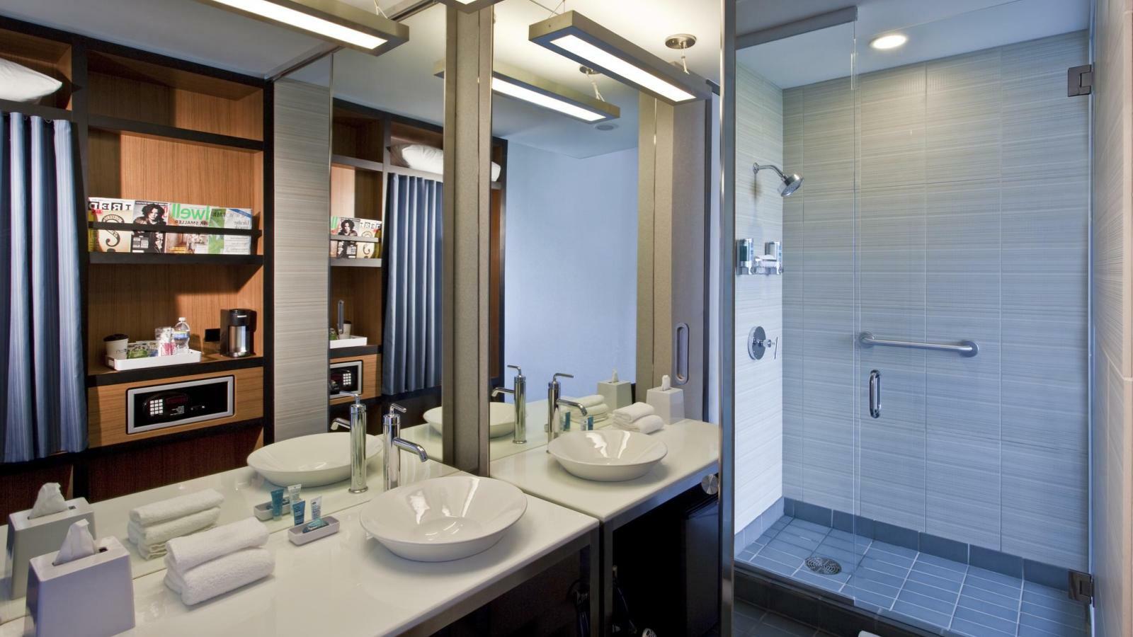 Hotel Aloft Chicago O'hare 3*